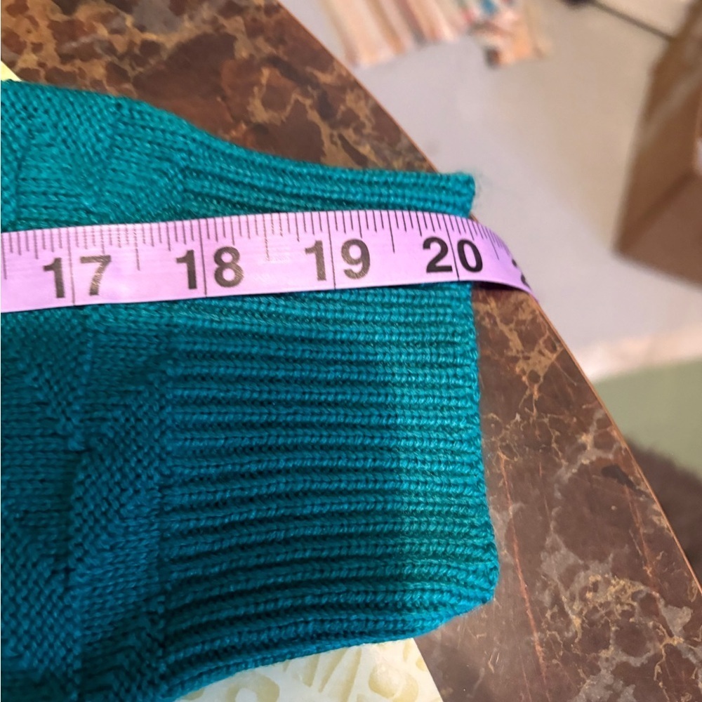 Vintage Stylish Teal Crewneck Sweater - Picture 8 of 8